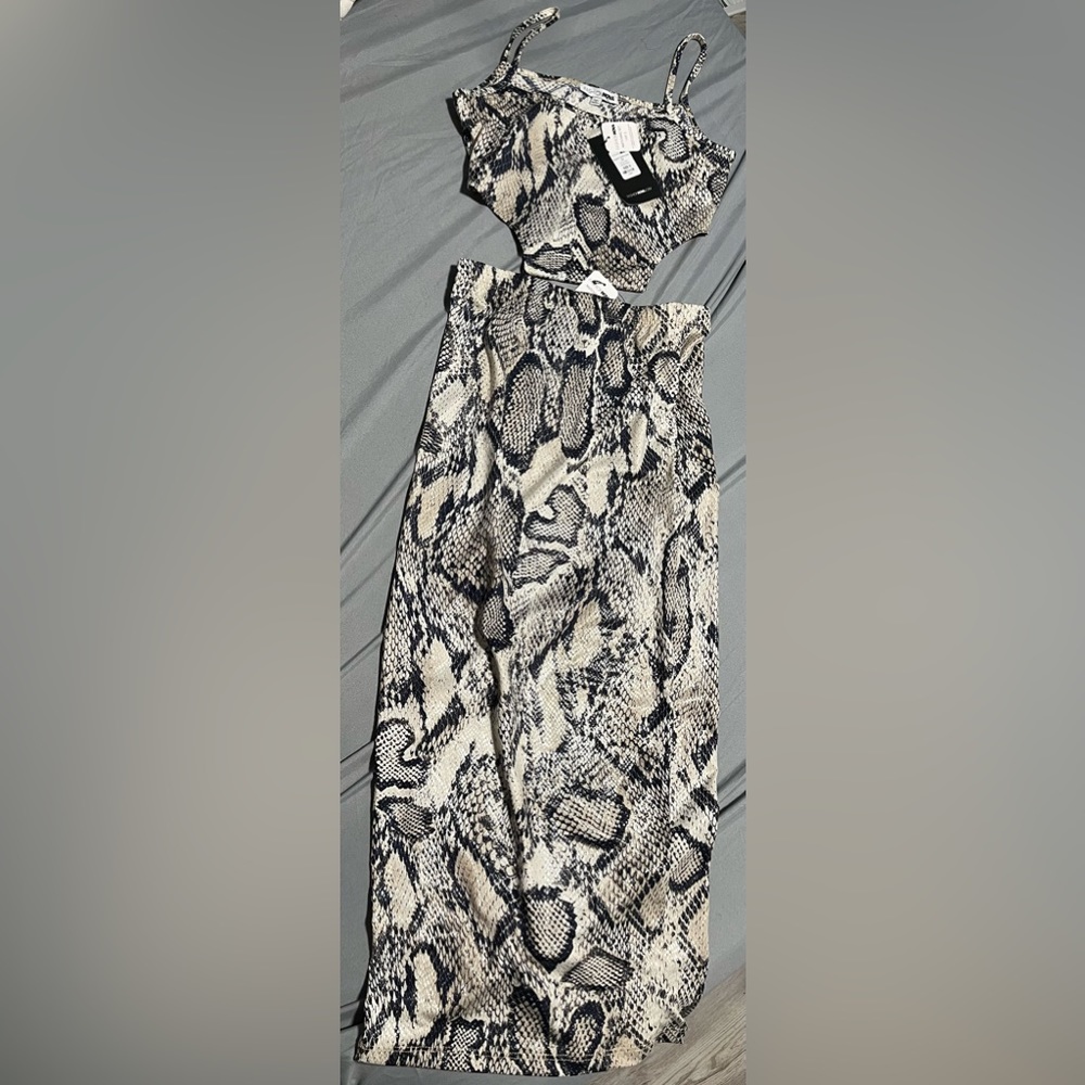 Fashion nova skirt set
